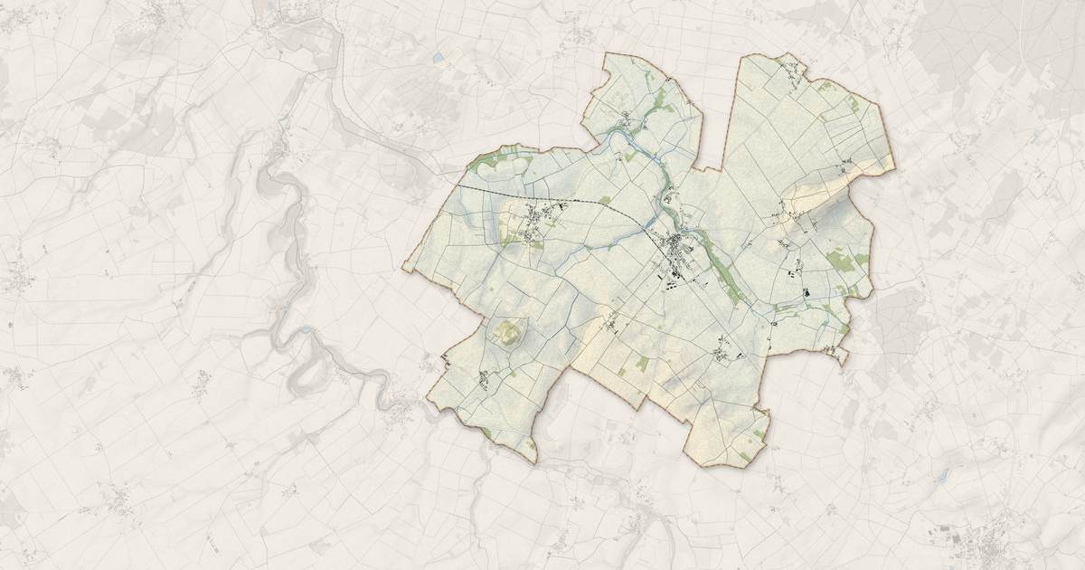 Portrait cartographique de Saint-Jean-de-Sauves : relief, eau, forêts, bâti et voies, calculés à partir des données de l'IGN