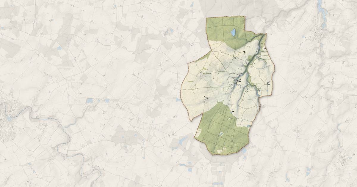 Portrait cartographique de Saint-Laurent-de-Jourdes : relief, eau, forêts, bâti et voies, calculés à partir des données de l'IGN