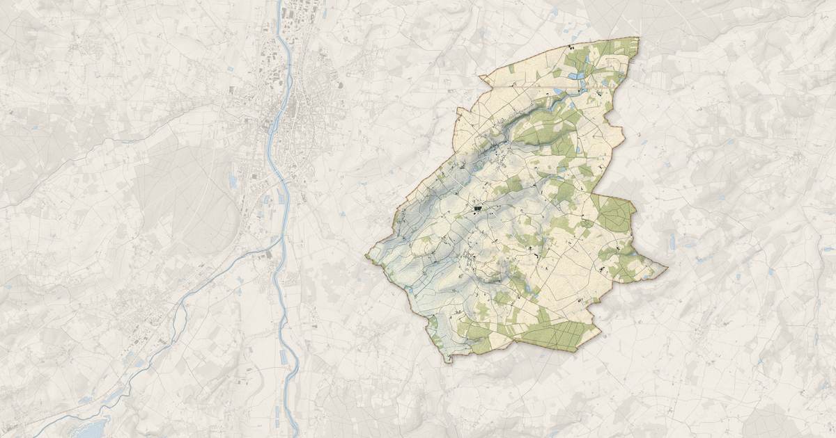 Portrait cartographique de Senillé-Saint-Sauveur : relief, eau, forêts, bâti et voies, calculés à partir des données de l'IGN