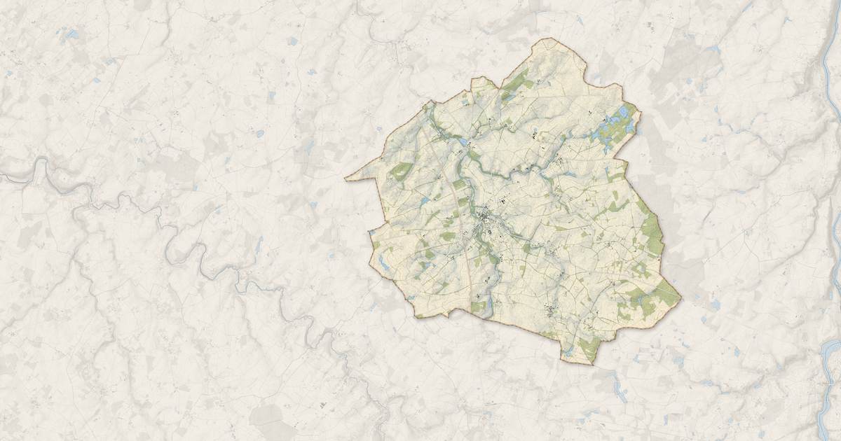 Portrait cartographique de Usson-du-Poitou : relief, eau, forêts, bâti et voies, calculés à partir des données de l'IGN