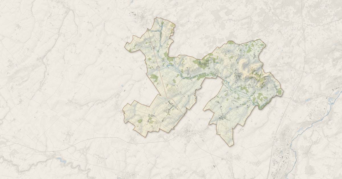 Portrait cartographique de Saint-Martin-la-Pallu : relief, eau, forêts, bâti et voies, calculés à partir des données de l'IGN
