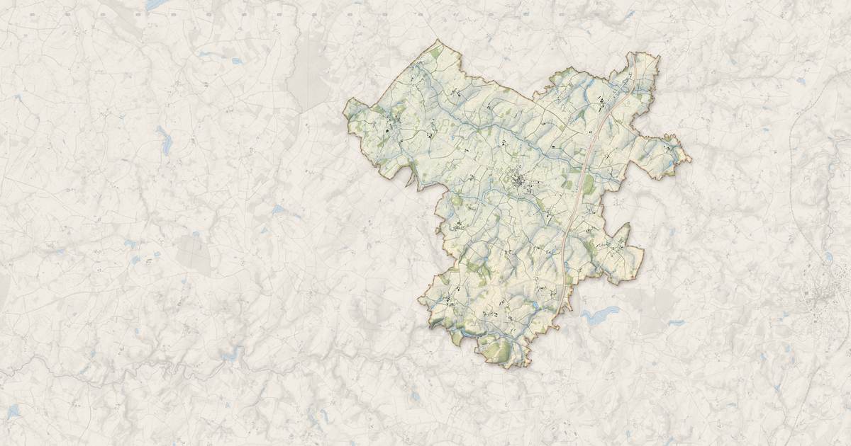 Portrait cartographique de Arnac-la-Poste : relief, eau, forêts, bâti et voies, calculés à partir des données de l'IGN