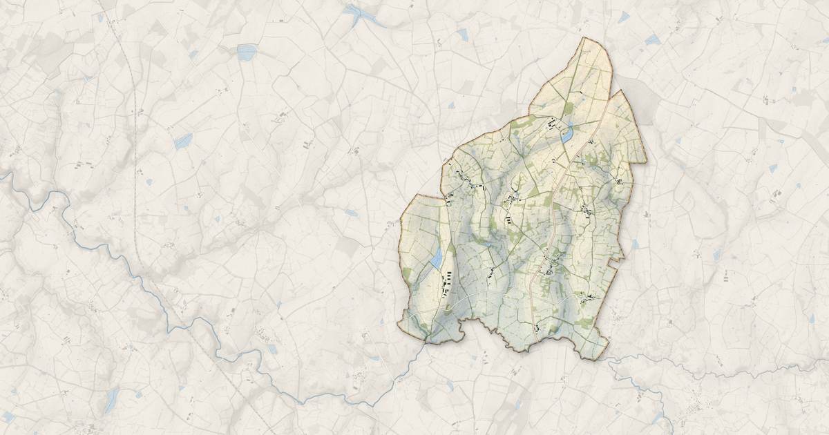 Portrait cartographique de La Bazeuge : relief, eau, forêts, bâti et voies, calculés à partir des données de l'IGN