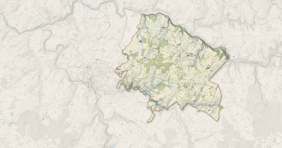 Portrait cartographique de Blanzac : relief, eau, forêts, bâti et voies, calculés à partir des données de l'IGN