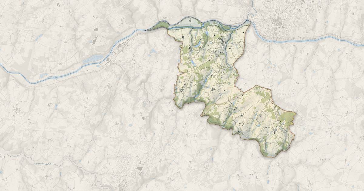 Portrait cartographique de Chaillac-sur-Vienne : relief, eau, forêts, bâti et voies, calculés à partir des données de l'IGN