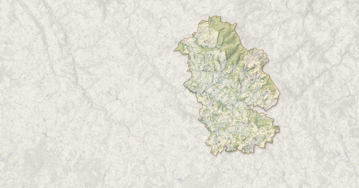 Portrait cartographique de La Croisille-sur-Briance : relief, eau, forêts, bâti et voies, calculés à partir des données de l'IGN