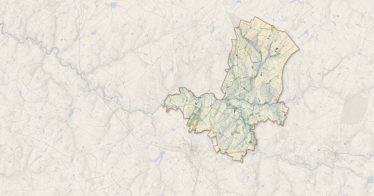 Portrait cartographique de Dinsac : relief, eau, forêts, bâti et voies, calculés à partir des données de l'IGN
