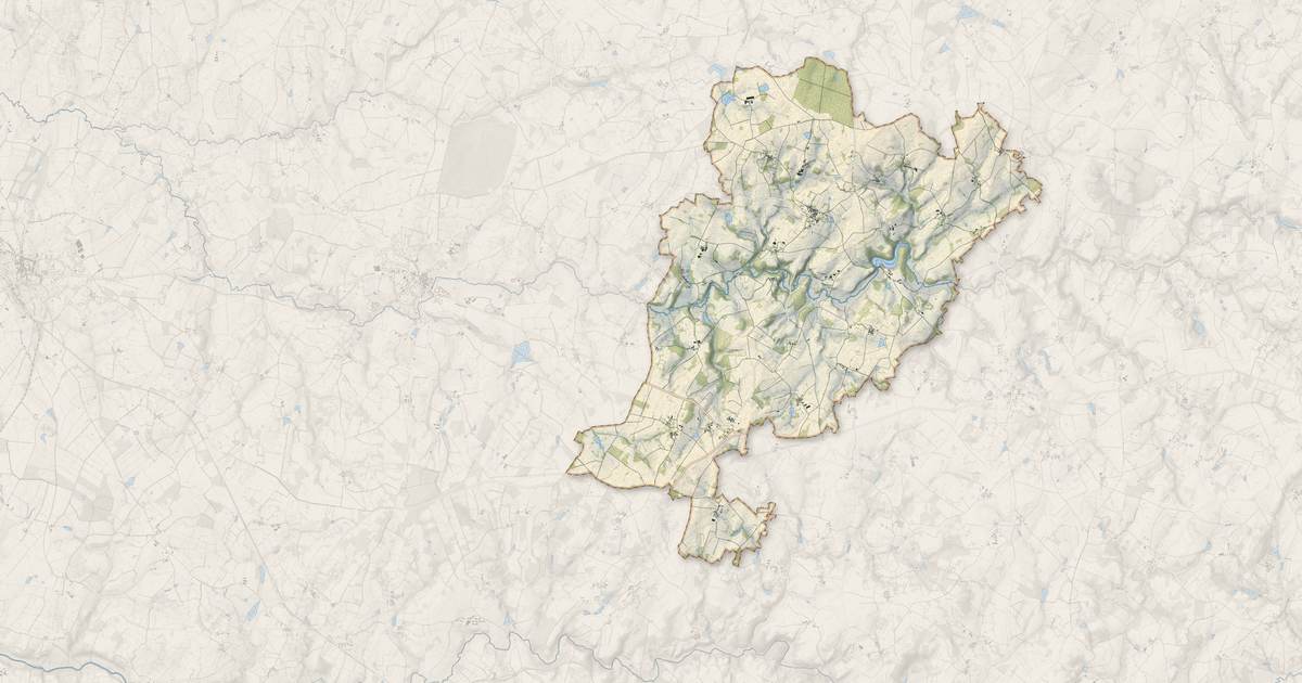 Portrait cartographique de Dompierre-les-Églises : relief, eau, forêts, bâti et voies, calculés à partir des données de l'IGN