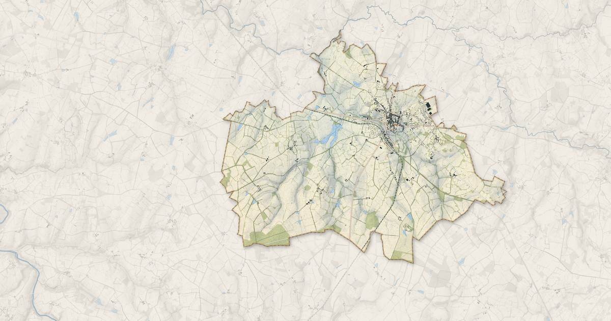 Portrait cartographique de Le Dorat : relief, eau, forêts, bâti et voies, calculés à partir des données de l'IGN