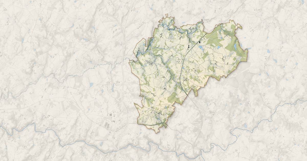 Portrait cartographique de Fromental : relief, eau, forêts, bâti et voies, calculés à partir des données de l'IGN