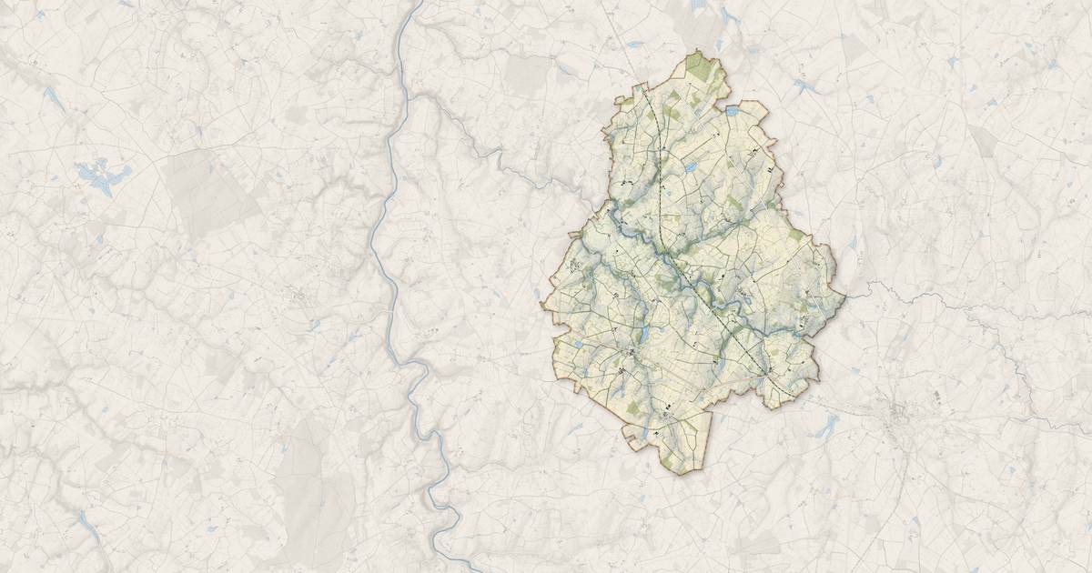 Portrait cartographique de Oradour-Saint-Genest : relief, eau, forêts, bâti et voies, calculés à partir des données de l'IGN