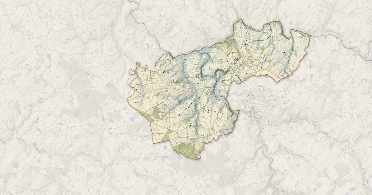 Portrait cartographique de Peyrat-de-Bellac : relief, eau, forêts, bâti et voies, calculés à partir des données de l'IGN