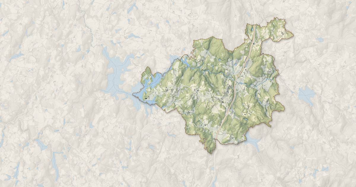 Portrait cartographique de Razès : relief, eau, forêts, bâti et voies, calculés à partir des données de l'IGN