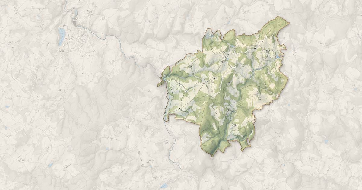Portrait cartographique de Sainte-Anne-Saint-Priest : relief, eau, forêts, bâti et voies, calculés à partir des données de l'IGN
