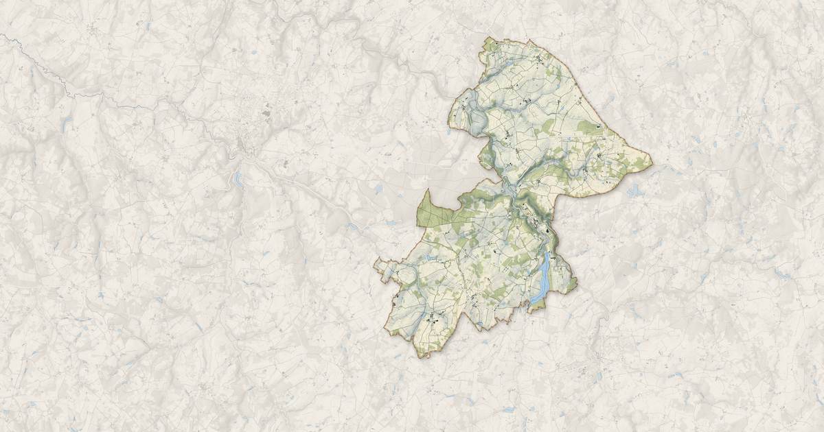 Portrait cartographique de Saint-Auvent : relief, eau, forêts, bâti et voies, calculés à partir des données de l'IGN