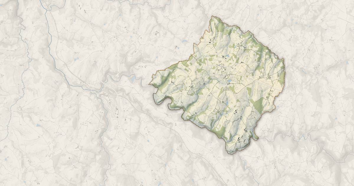 Portrait cartographique de Saint-Genest-sur-Roselle : relief, eau, forêts, bâti et voies, calculés à partir des données de l'IGN