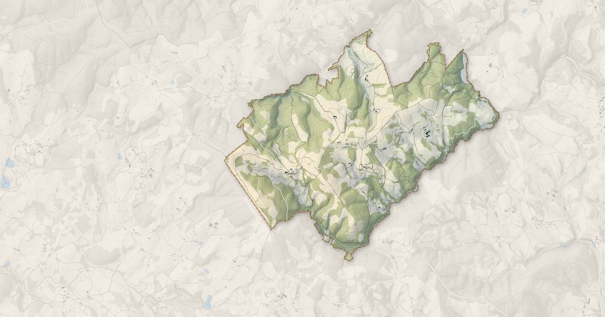 Portrait cartographique de Saint-Gilles-les-Forêts : relief, eau, forêts, bâti et voies, calculés à partir des données de l'IGN