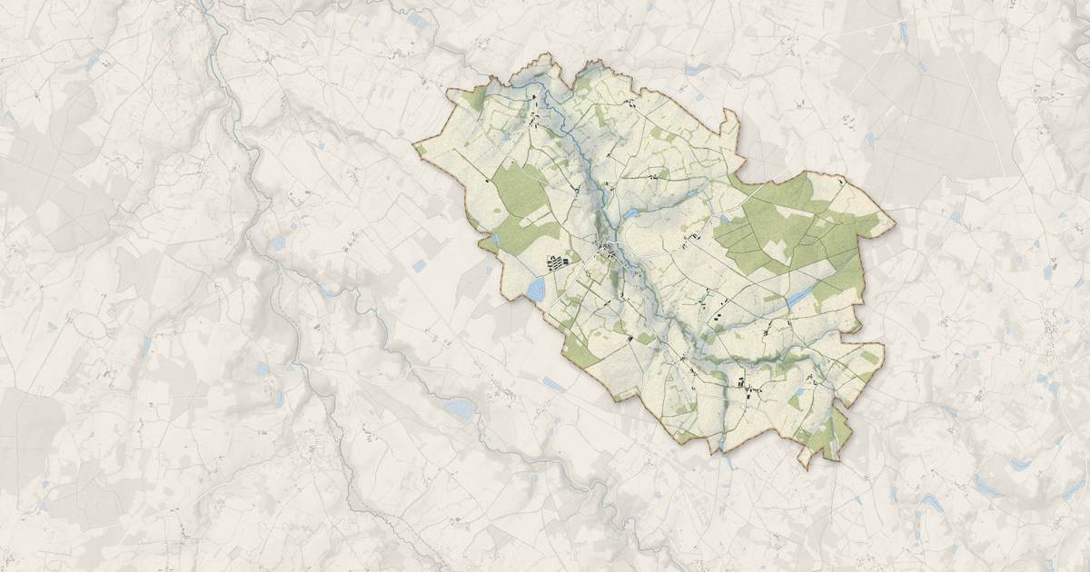 Portrait cartographique de Saint-Junien-les-Combes : relief, eau, forêts, bâti et voies, calculés à partir des données de l'IGN