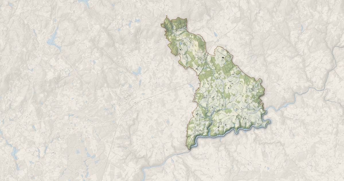 Portrait cartographique de Saint-Laurent-les-Églises : relief, eau, forêts, bâti et voies, calculés à partir des données de l'IGN