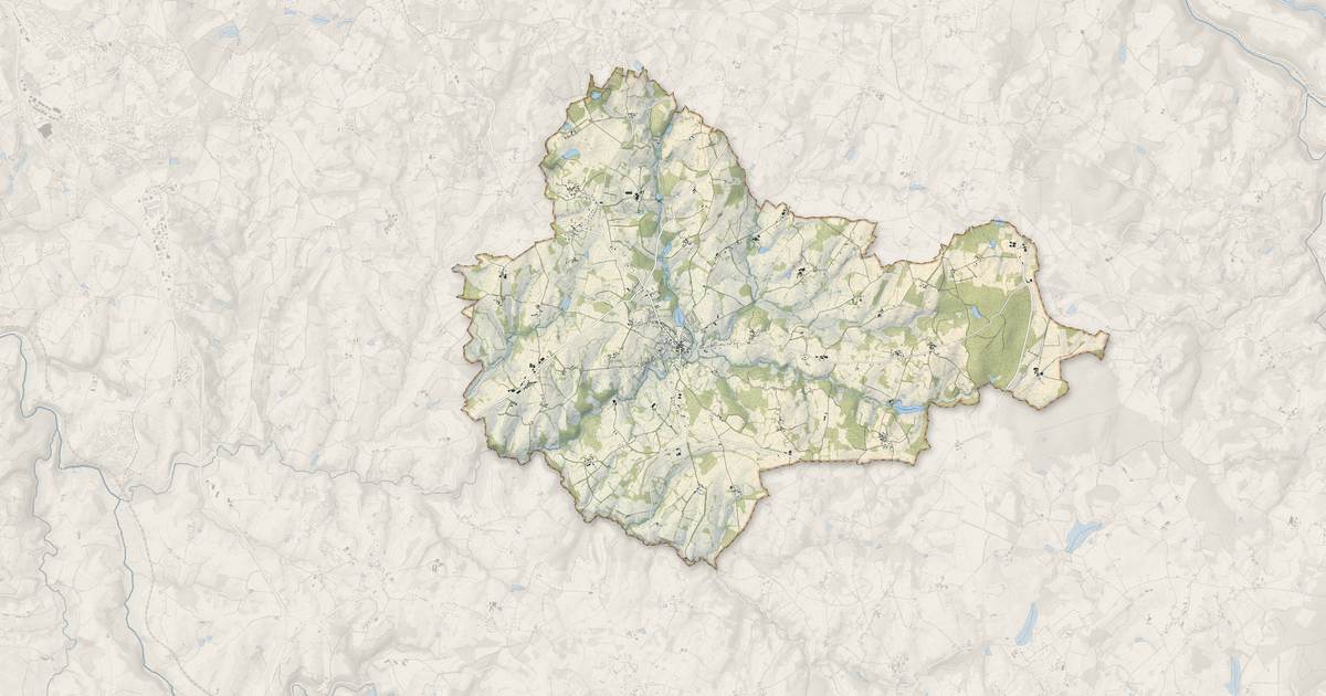 Portrait cartographique de Saint-Paul : relief, eau, forêts, bâti et voies, calculés à partir des données de l'IGN