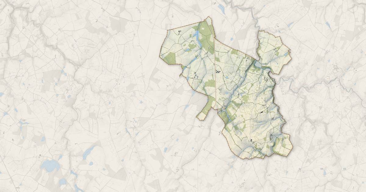 Portrait cartographique de Verneuil-Moustiers : relief, eau, forêts, bâti et voies, calculés à partir des données de l'IGN