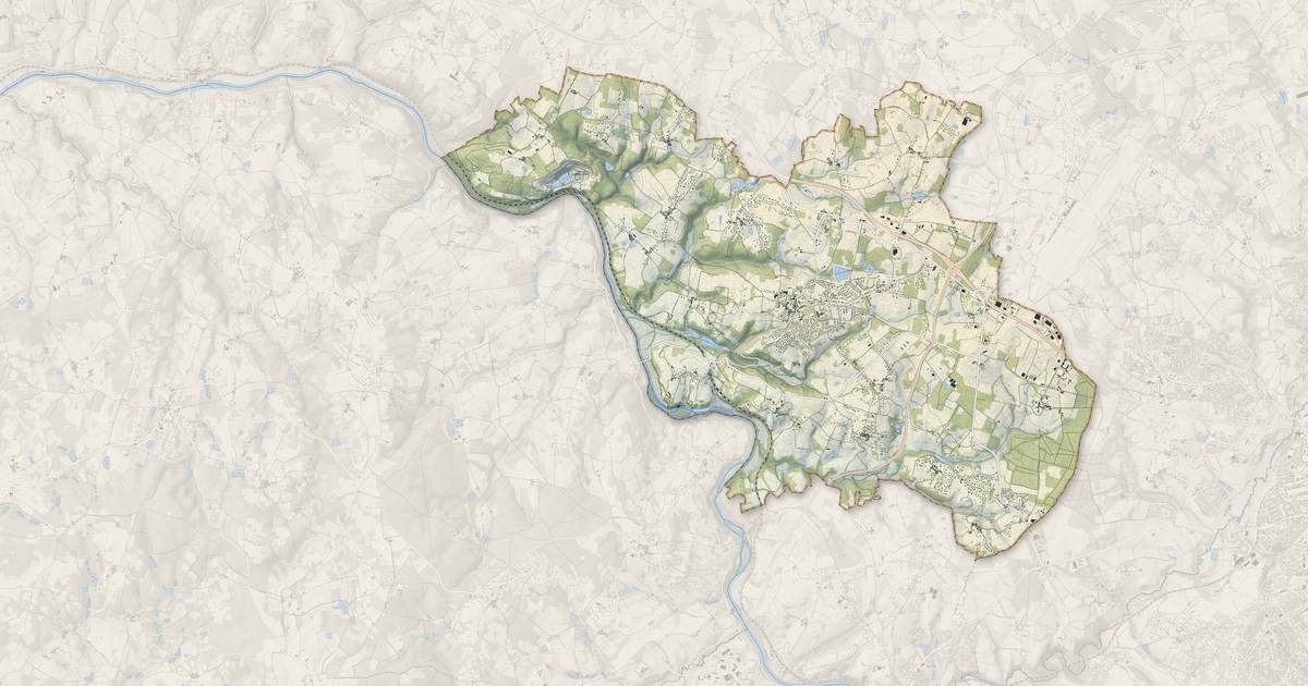 Portrait cartographique de Verneuil-sur-Vienne : relief, eau, forêts, bâti et voies, calculés à partir des données de l'IGN