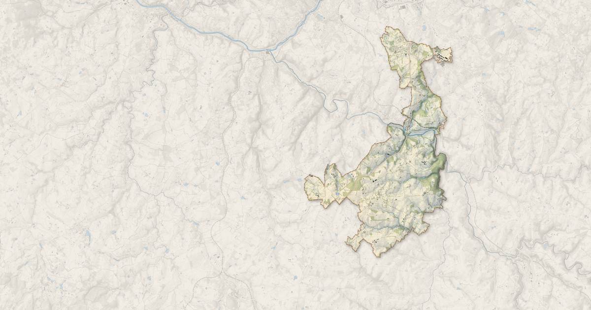Portrait cartographique de Le Vigen : relief, eau, forêts, bâti et voies, calculés à partir des données de l'IGN