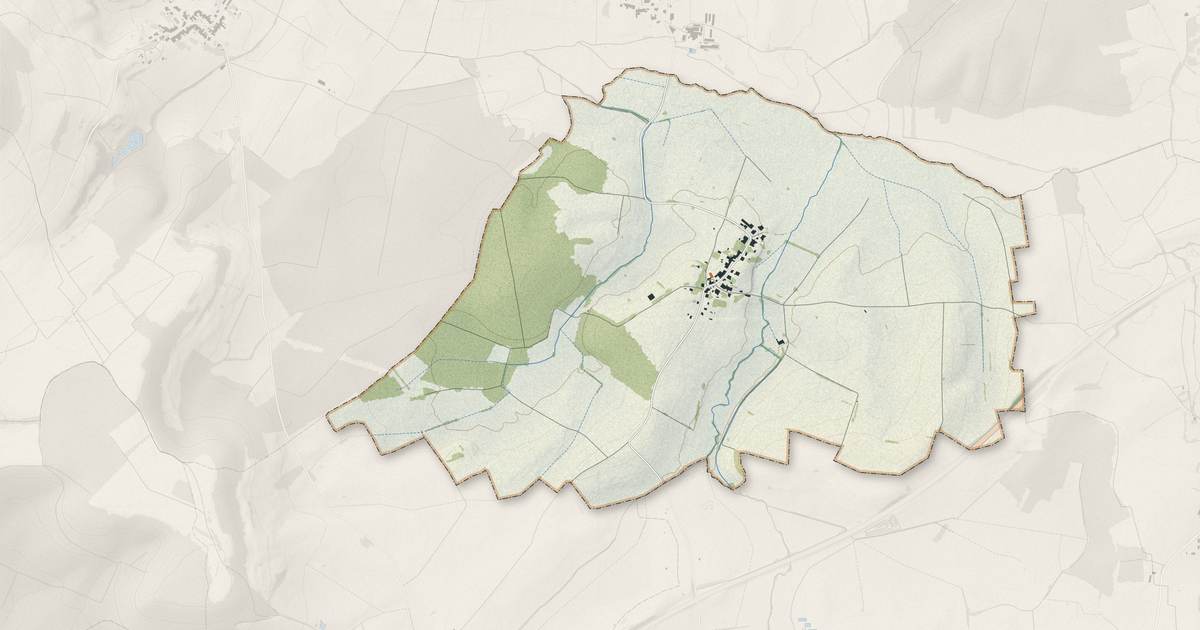 Portrait cartographique de Aingeville : relief, eau, forêts, bâti et voies, calculés à partir des données de l'IGN
