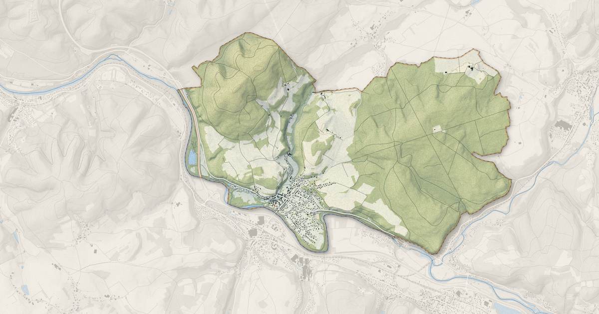 Portrait cartographique de Archettes : relief, eau, forêts, bâti et voies, calculés à partir des données de l'IGN