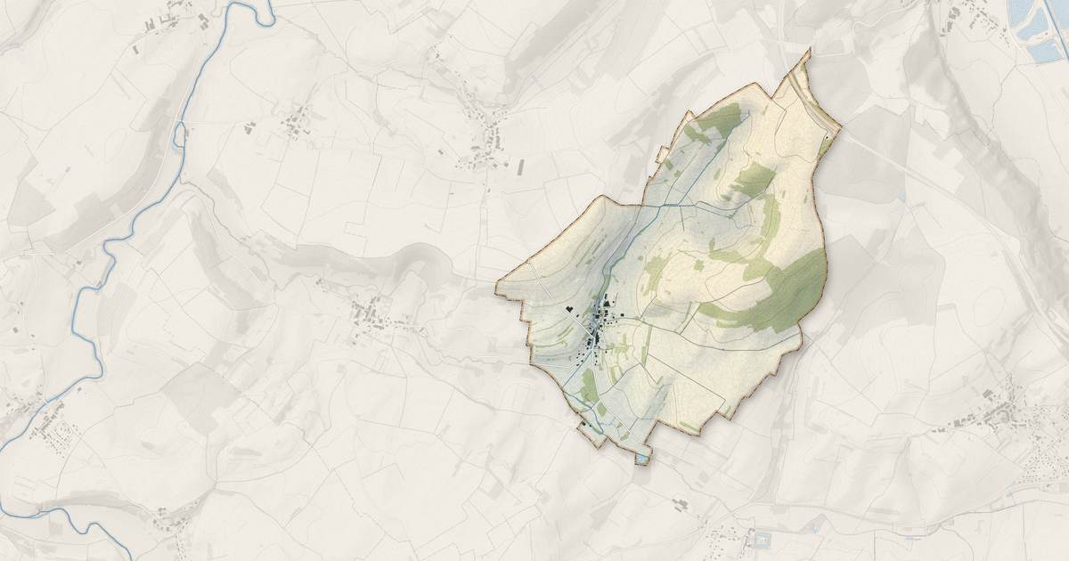 Portrait cartographique de Avrainville : relief, eau, forêts, bâti et voies, calculés à partir des données de l'IGN