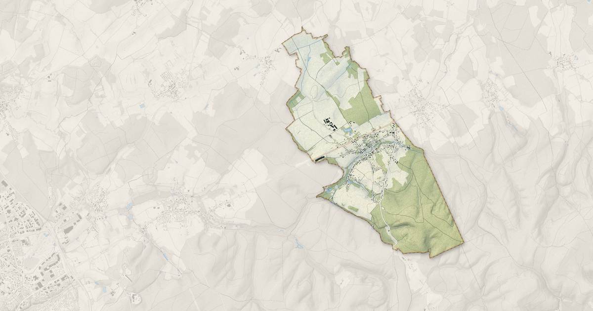 Portrait cartographique de Aydoilles : relief, eau, forêts, bâti et voies, calculés à partir des données de l'IGN