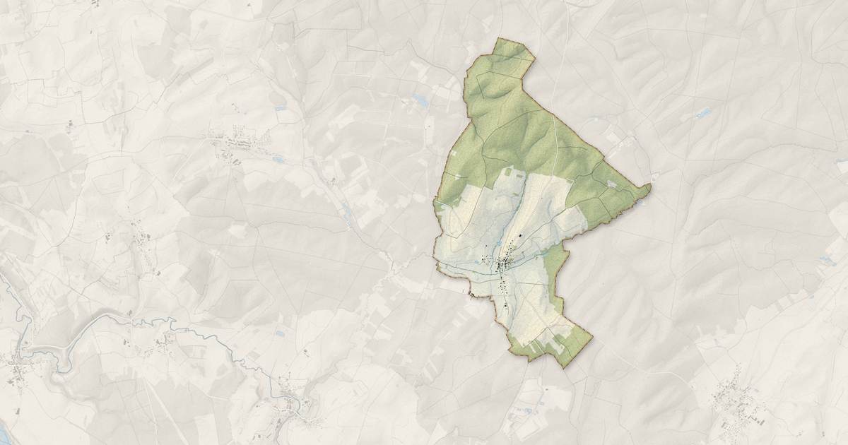 Portrait cartographique de Badménil-aux-Bois : relief, eau, forêts, bâti et voies, calculés à partir des données de l'IGN