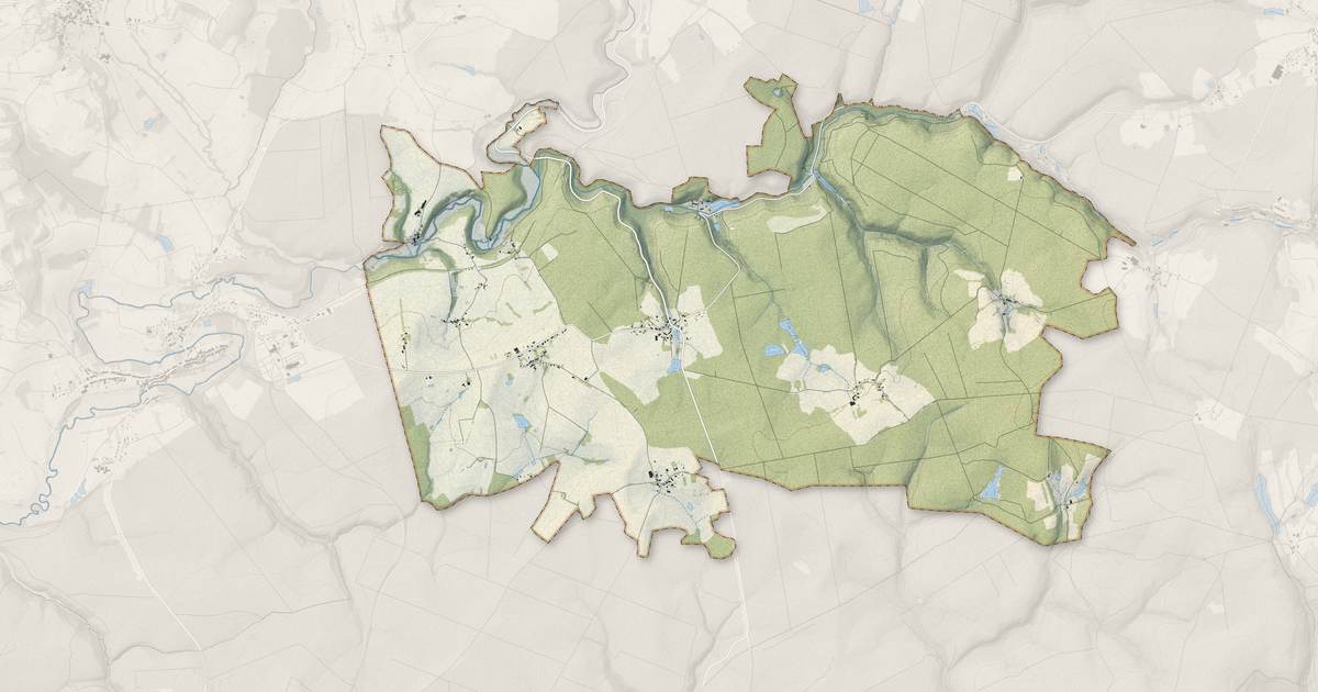 Portrait cartographique de Claudon : relief, eau, forêts, bâti et voies, calculés à partir des données de l'IGN
