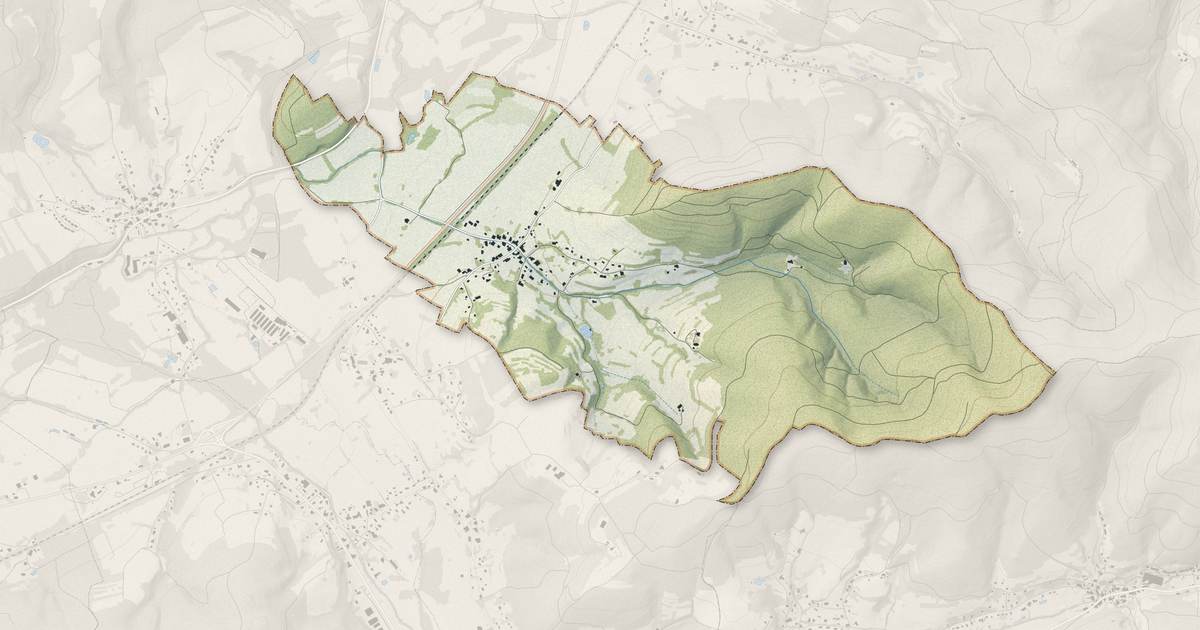 Portrait cartographique de Combrimont : relief, eau, forêts, bâti et voies, calculés à partir des données de l'IGN
