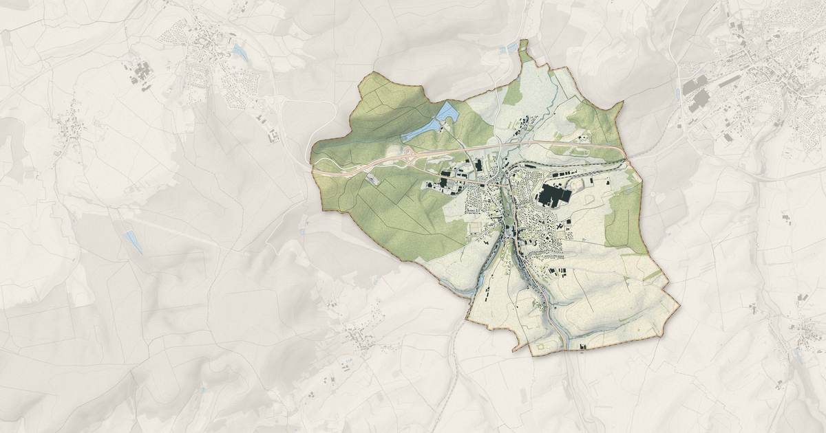 Portrait cartographique de Contrexéville : relief, eau, forêts, bâti et voies, calculés à partir des données de l'IGN