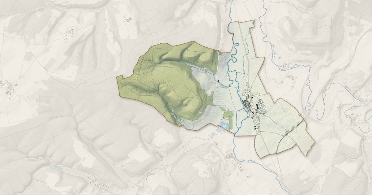 Portrait cartographique de Coussey : relief, eau, forêts, bâti et voies, calculés à partir des données de l'IGN