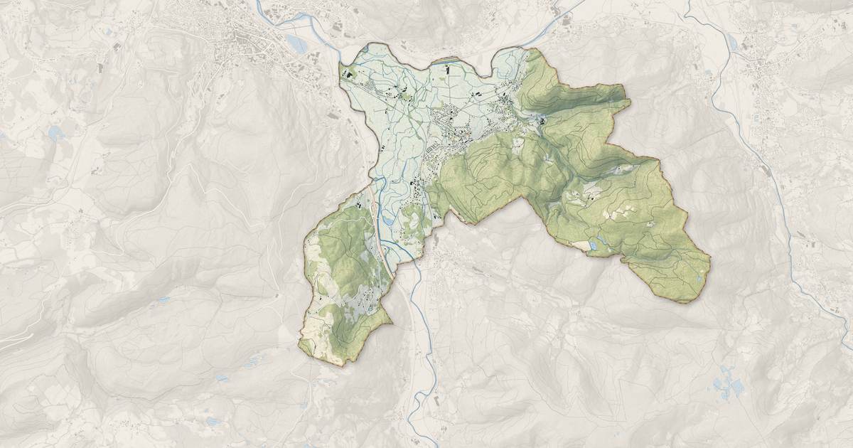 Portrait cartographique de Dommartin-lès-Remiremont : relief, eau, forêts, bâti et voies, calculés à partir des données de l'IGN