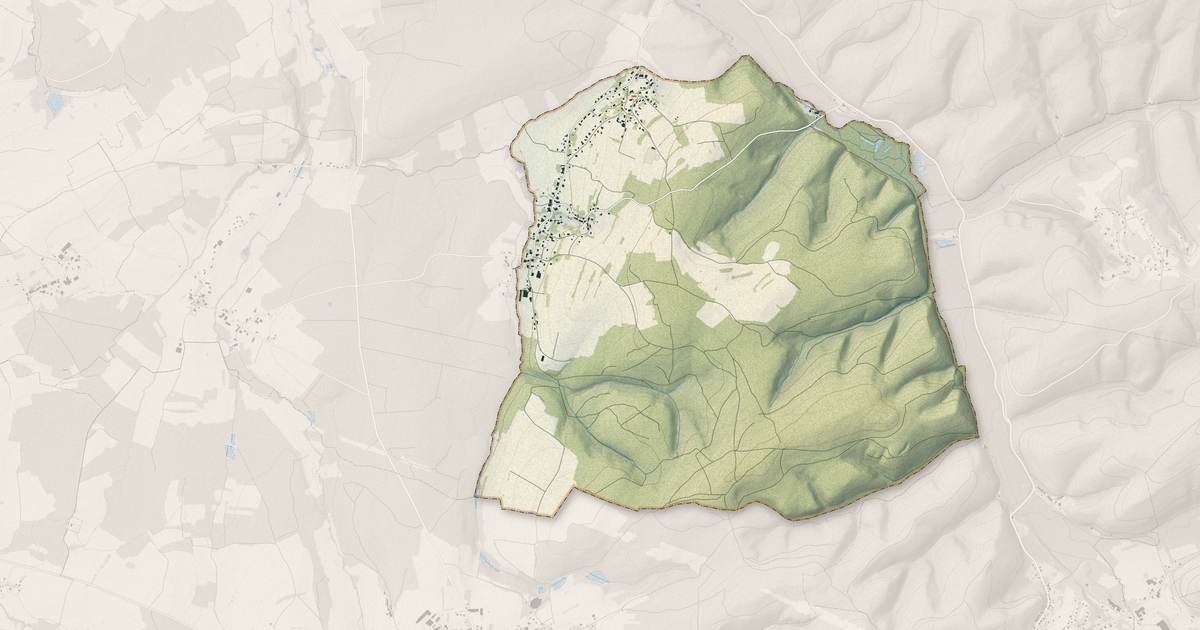 Portrait cartographique de Fremifontaine : relief, eau, forêts, bâti et voies, calculés à partir des données de l'IGN