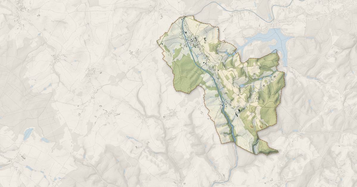Portrait cartographique de Girancourt : relief, eau, forêts, bâti et voies, calculés à partir des données de l'IGN