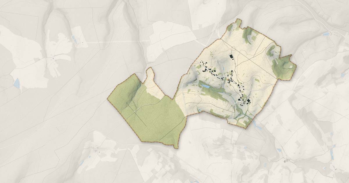 Portrait cartographique de Grandrupt-de-Bains : relief, eau, forêts, bâti et voies, calculés à partir des données de l'IGN
