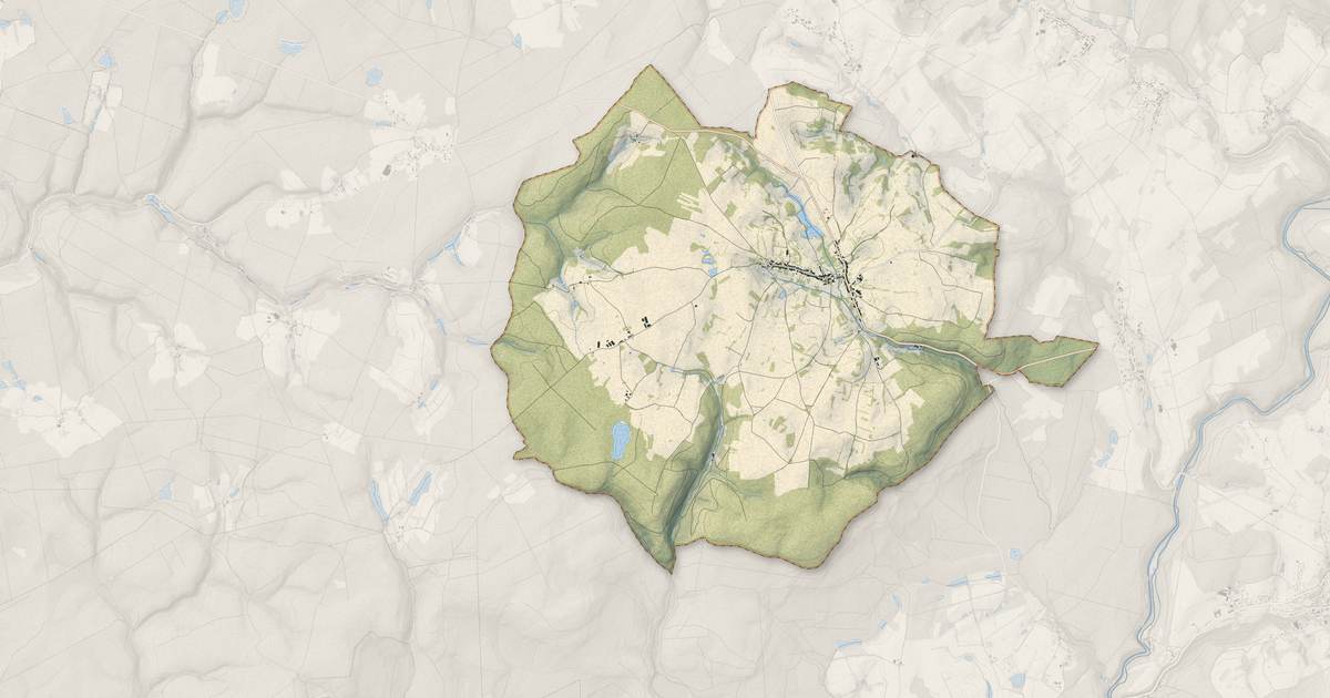 Portrait cartographique de Gruey-lès-Surance : relief, eau, forêts, bâti et voies, calculés à partir des données de l'IGN