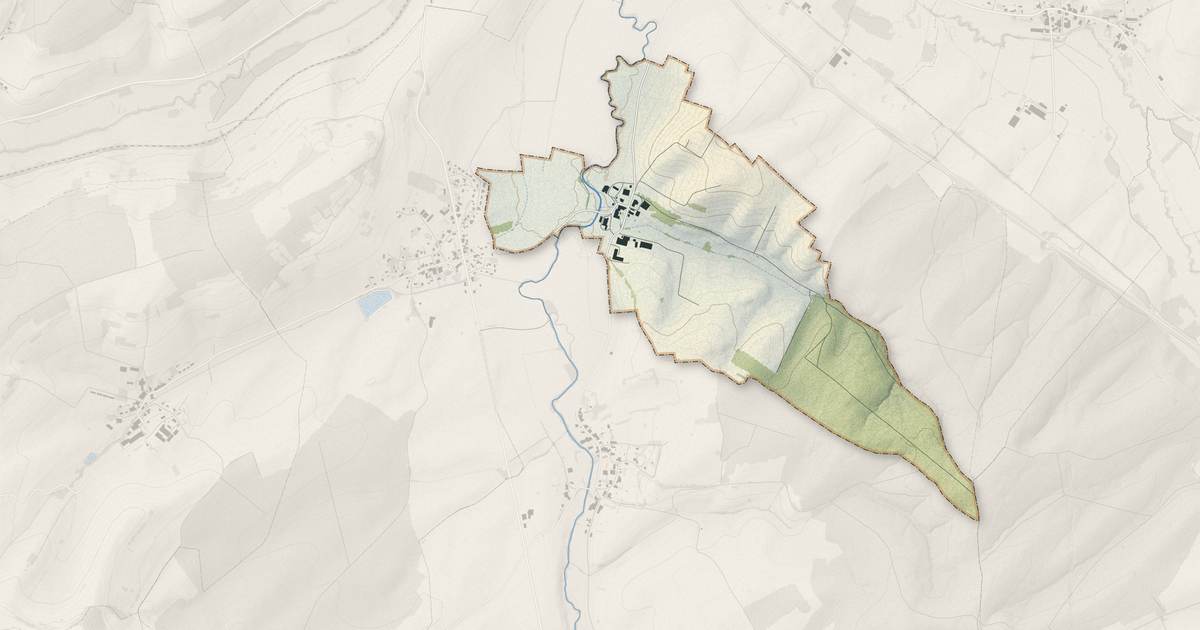 Portrait cartographique de Maroncourt : relief, eau, forêts, bâti et voies, calculés à partir des données de l'IGN