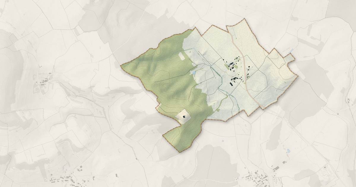 Portrait cartographique de Morville : relief, eau, forêts, bâti et voies, calculés à partir des données de l'IGN