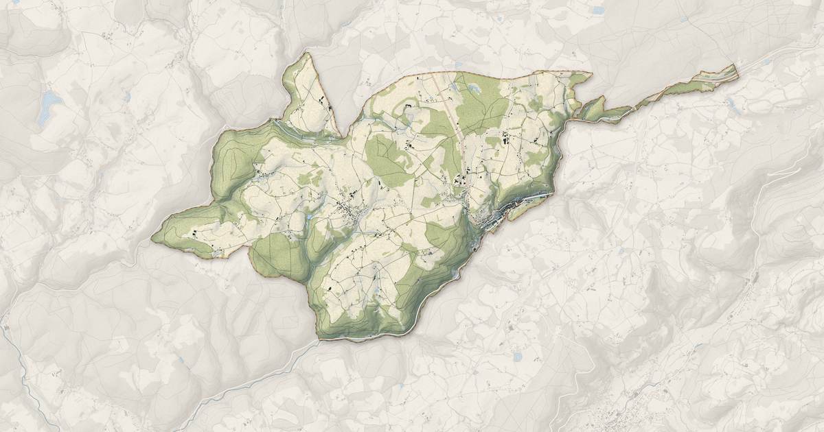 Portrait cartographique de Plombières-les-Bains : relief, eau, forêts, bâti et voies, calculés à partir des données de l'IGN
