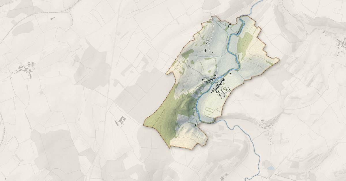 Portrait cartographique de Pont-sur-Madon : relief, eau, forêts, bâti et voies, calculés à partir des données de l'IGN