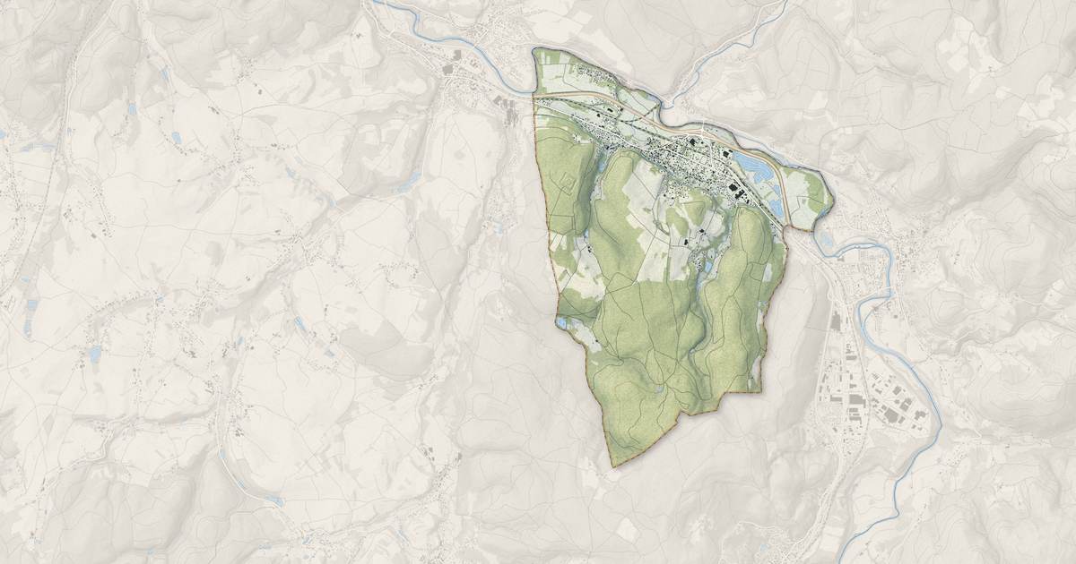 Portrait cartographique de Pouxeux : relief, eau, forêts, bâti et voies, calculés à partir des données de l'IGN