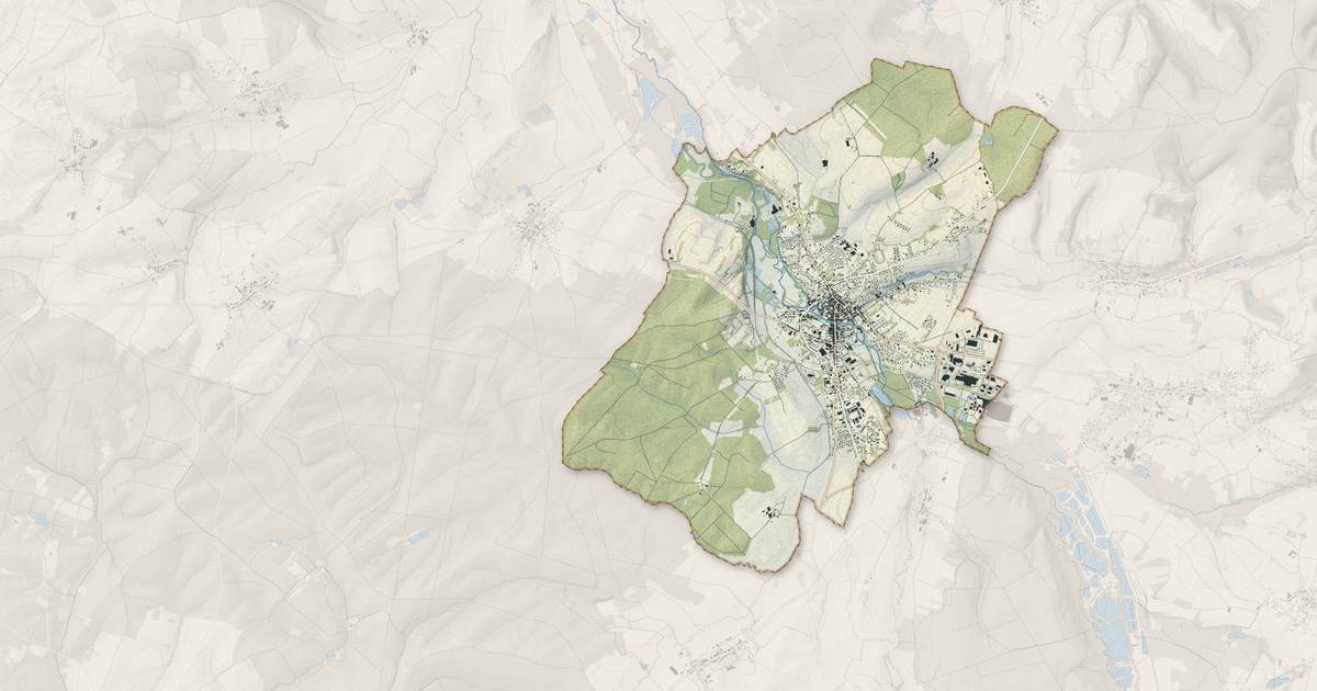 Portrait cartographique de Rambervillers : relief, eau, forêts, bâti et voies, calculés à partir des données de l'IGN