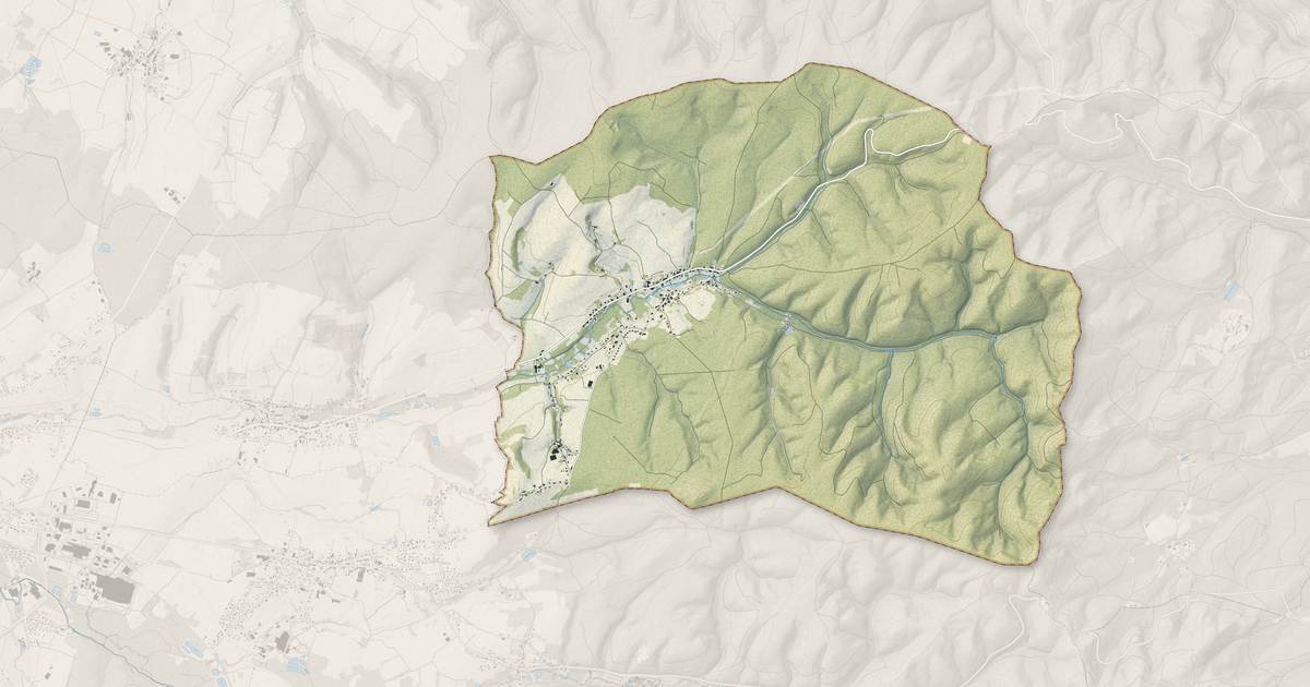 Portrait cartographique de Saint-Benoît-la-Chipotte : relief, eau, forêts, bâti et voies, calculés à partir des données de l'IGN