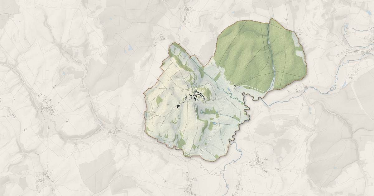 Portrait cartographique de Saint-Julien : relief, eau, forêts, bâti et voies, calculés à partir des données de l'IGN