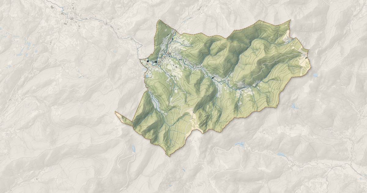 Portrait cartographique de Saint-Maurice-sur-Moselle : relief, eau, forêts, bâti et voies, calculés à partir des données de l'IGN